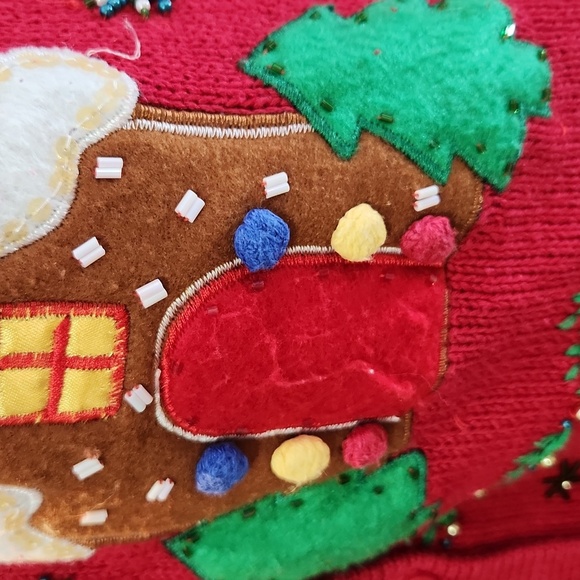 Bobbie Brooks Christmas gingerbread house themed sweater vest size small - Picture 7 of 15